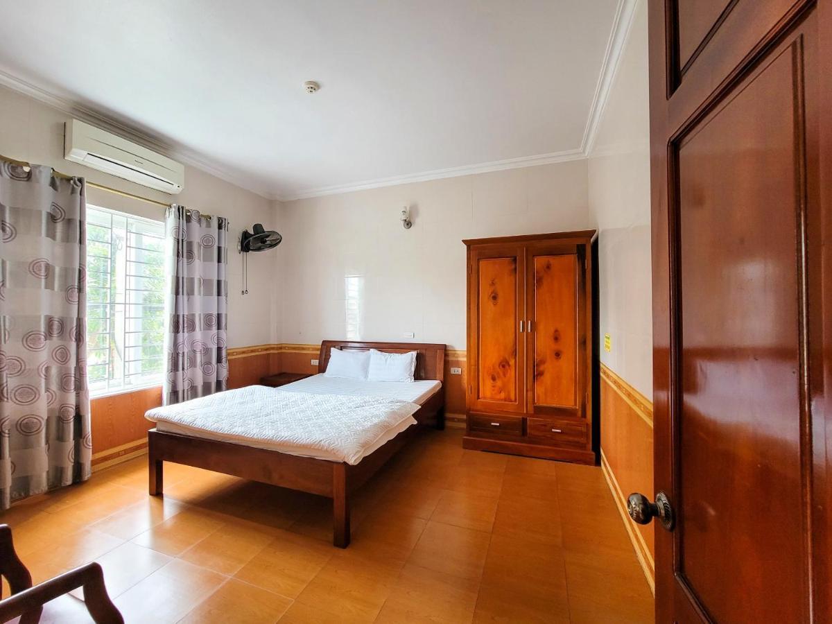 Phu Quy Hotel Hà Tĩnh Exteriör bild